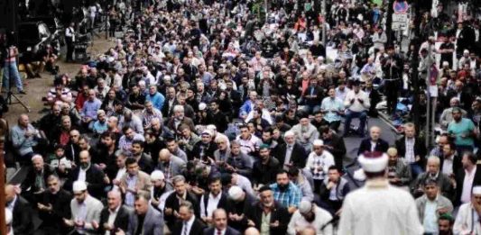 Alemania: La religiosidad entre los musulmanes se asocia con mejores relaciones sociales Musulmanes en Alemania