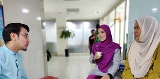 Nace la primera cadena de televisión «halal» en Malasia Miembros del equipo de Nurflix