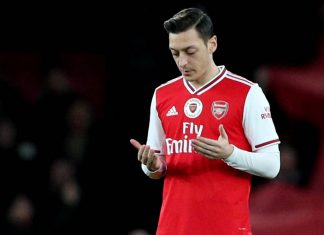 Mesut Özil alimenta a miles de escolares en Londres con comidas gratuitas Mesut Özil