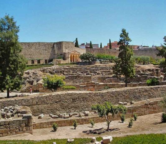 La Mérida andalusí: historia de Mārida, capital de al-Andalus durante tres siglos La Alcazaba de Mérida