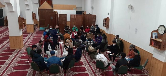 Jóvenes musulmanes y cristianos en Bilbao