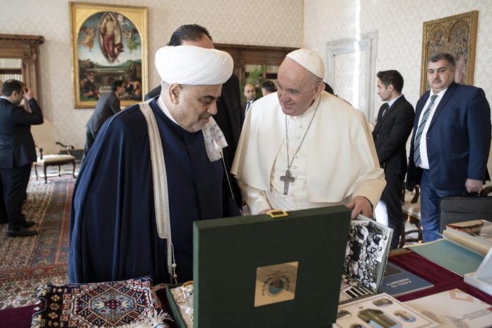 Allahshukur Pashazadeh y el Papa Francisco