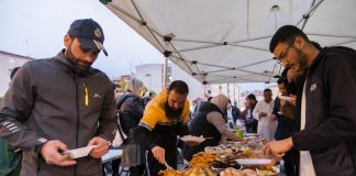La Comunidad Musulmana de Sant Pere i Sant Pau (Tarragona) ofreció un iftar para el vecindario Musulmanes de de Sant Pere i Sant Pau