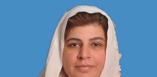 Senadora pakistaní: Los derechos otorgados a las mujeres por el islam no se pueden imaginar en Occidente Samina Mumtaz Zehri