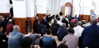 Nadia Ahmed, la mujer que habló con Alvise tras refugiarse en su cafetería: «Esos musulmanes de los que habla son mis vecinos, hermanos, hijos…» Mezquita de Ceuta