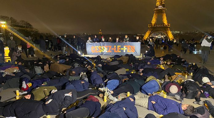 Acto de ONGs en París por un alto el fuego en Gaza