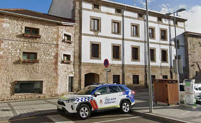 coche policia reinosa Coche policía en Reinosa