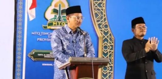 Indonesia abre por primera vez una exposición de recitación del Corán en lengua de signos durante un evento nacional de recitación coránica Evento de recitación coránica con lenguaje de signos