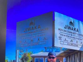 Musulmanes australianos ayudan a construir una mezquita en Papúa Nueva Guinea mezquita en Papua Nueva Guinea