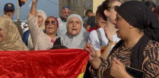 Ceutíes musulmanes, hartos tras semanas de acoso: «Somos españoles. Parece que tenemos que ir con un DNI en la frente» Mujeres musulmanas de Ceuta