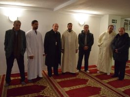 Actos de convivencia entre musulmanes y cristianos en Burgos Visita del arzobispo de Burgos a una mezquita