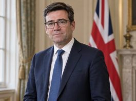 Reino Unido: El Primer Ministro se reúne con líderes musulmanes y promete luchar contra la discriminación y el odio Andy Burnham