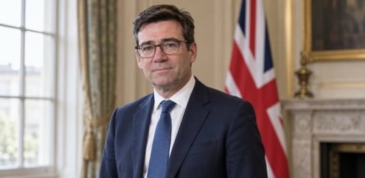 Reino Unido: El Primer Ministro se reúne con líderes musulmanes y promete luchar contra la discriminación y el odio Andy Burnham
