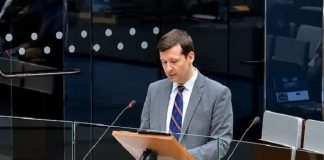Calgary celebra el «Mes de la Historia Islámica» en octubre El alcalde de Calgary Jeromy Farkas