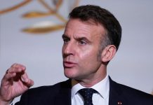 Emmanuel Macron tacha de «estúpidas» las afirmaciones de quienes culpan a los migrantes musulmanes por los disturbios en Francia Emmanuel Macron