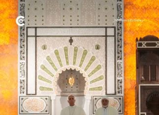 Los musulmanes de Francia acogen con satisfacción los mensajes del Papa sobre la paz y la diversidad El Papa León XIV durante una visita a la Gran Mezquita de Argelia