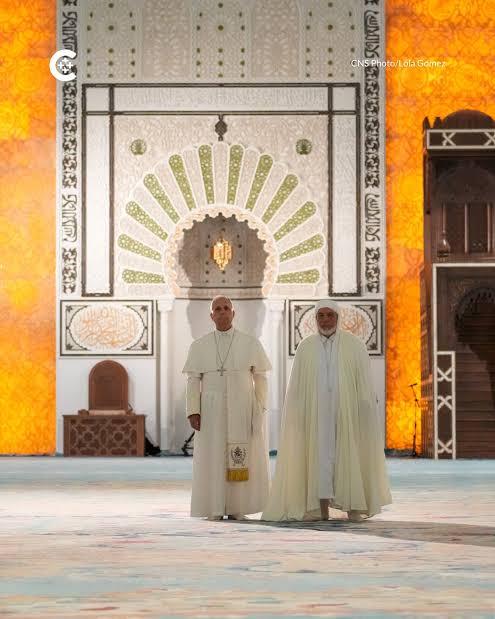 El Papa León XIV durante una visita a la Gran Mezquita de Argelia