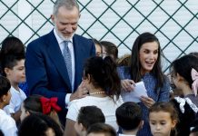 Los reyes visitan un colegio de infantil en Ceuta, con un 70 % de alumnado musulmán Los Reyes visitan escuela de Ceuta