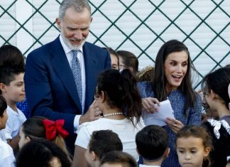 Los reyes visitan un colegio de infantil en Ceuta, con un 70 % de alumnado musulmán Los Reyes visitan escuela de Ceuta